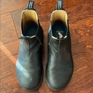 Blundstone kids Black Leather Chelsea Boots
Good condition